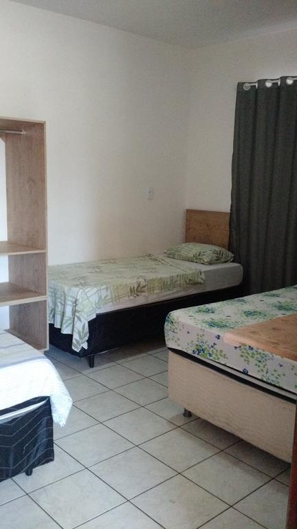 Dormitorio Canarinho กัวยาเนีย ภายนอก รูปภาพ