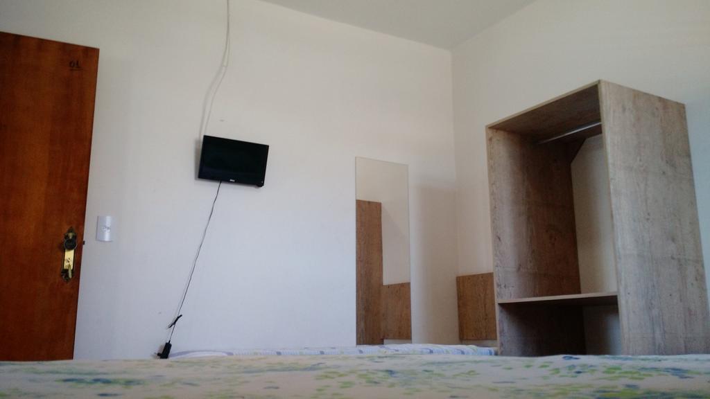 Dormitorio Canarinho กัวยาเนีย ภายนอก รูปภาพ